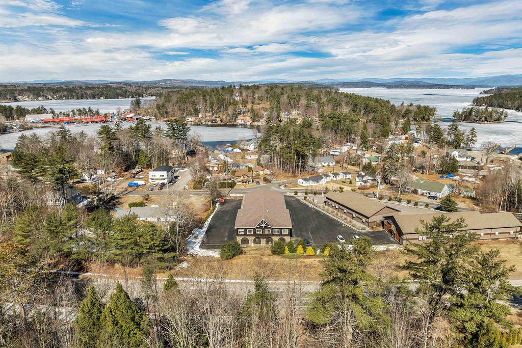 Gilford, New Hampshire, 03249, United States, 5 Bedrooms Bedrooms, ,2 BathroomsBathrooms,Residential,Forsale,1933942