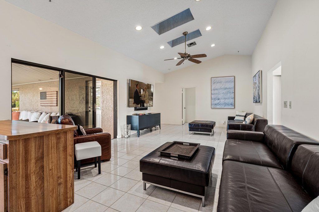 Gulf Stream, Florida, 33483, United States, 4 Bedrooms Bedrooms, ,3.5 BathroomsBathrooms,Residential,Forsale,1886507