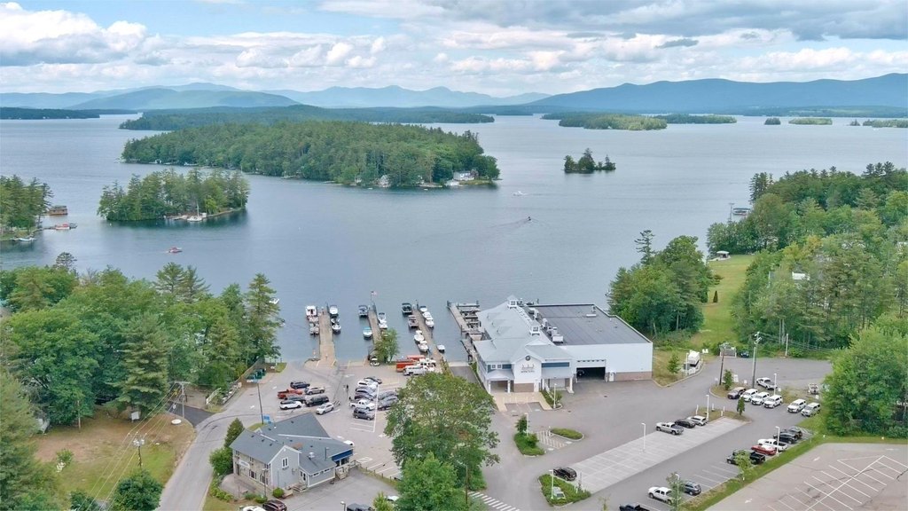 Gilford, New Hampshire, 03249, United States, 5 Bedrooms Bedrooms, ,2 BathroomsBathrooms,Residential,Forsale,1933942
