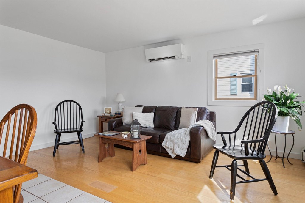 Seabrook, New Hampshire, 03874, United States, 4 Bedrooms Bedrooms, ,3 BathroomsBathrooms,Residential,Forsale,1934011