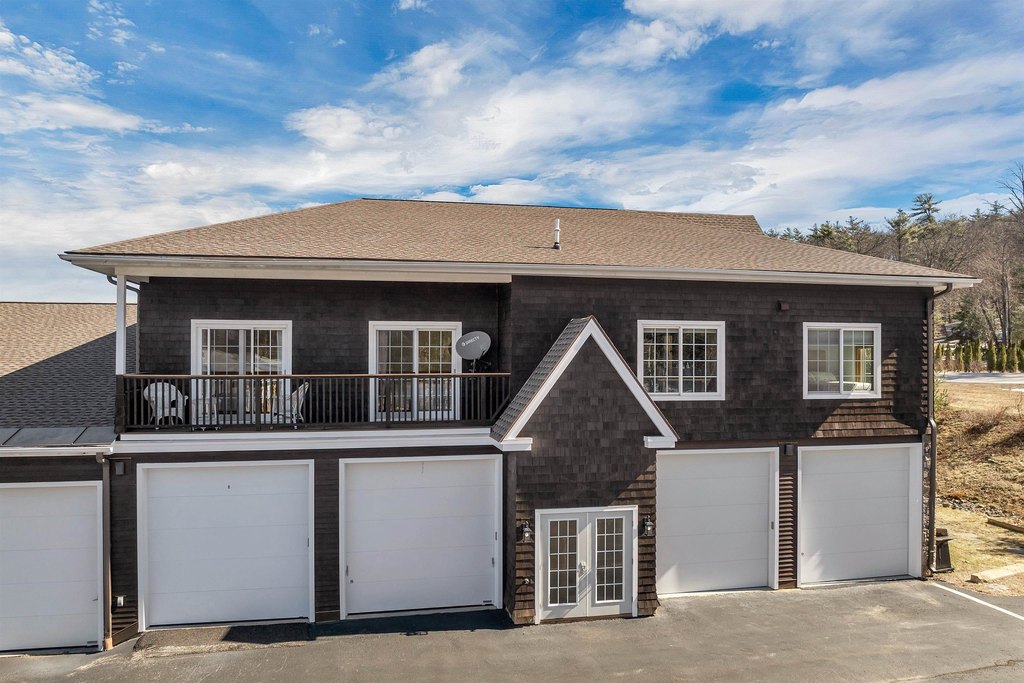 Gilford, New Hampshire, 03249, United States, 5 Bedrooms Bedrooms, ,2 BathroomsBathrooms,Residential,Forsale,1933942