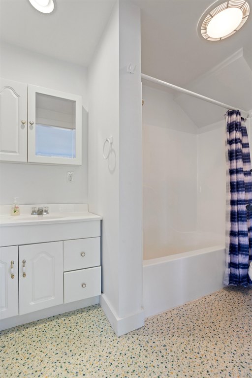 Seabrook, New Hampshire, 03874, United States, 4 Bedrooms Bedrooms, ,3 BathroomsBathrooms,Residential,Forsale,1934011