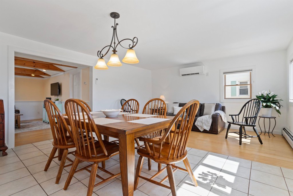 Seabrook, New Hampshire, 03874, United States, 4 Bedrooms Bedrooms, ,3 BathroomsBathrooms,Residential,Forsale,1934011