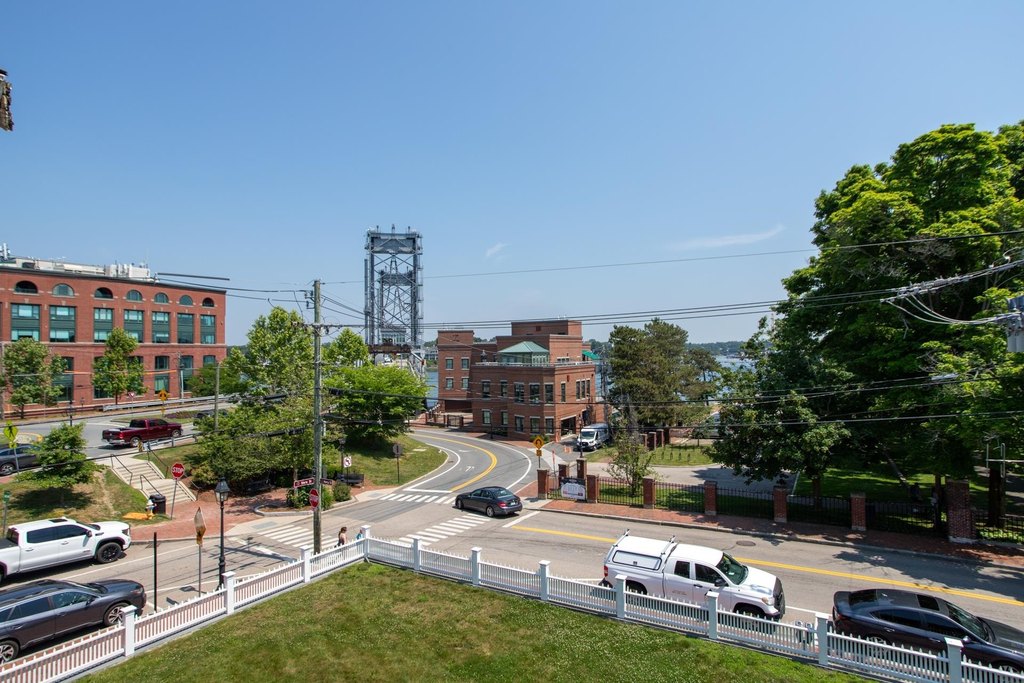Portsmouth, New Hampshire, 03801, United States, 2 Bedrooms Bedrooms, ,2 BathroomsBathrooms,Residential,Forsale,1934006