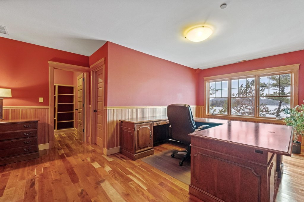 Alton, New Hampshire, 03810, United States, 5 Bedrooms Bedrooms, ,5.5 BathroomsBathrooms,Residential,Forsale,1933955
