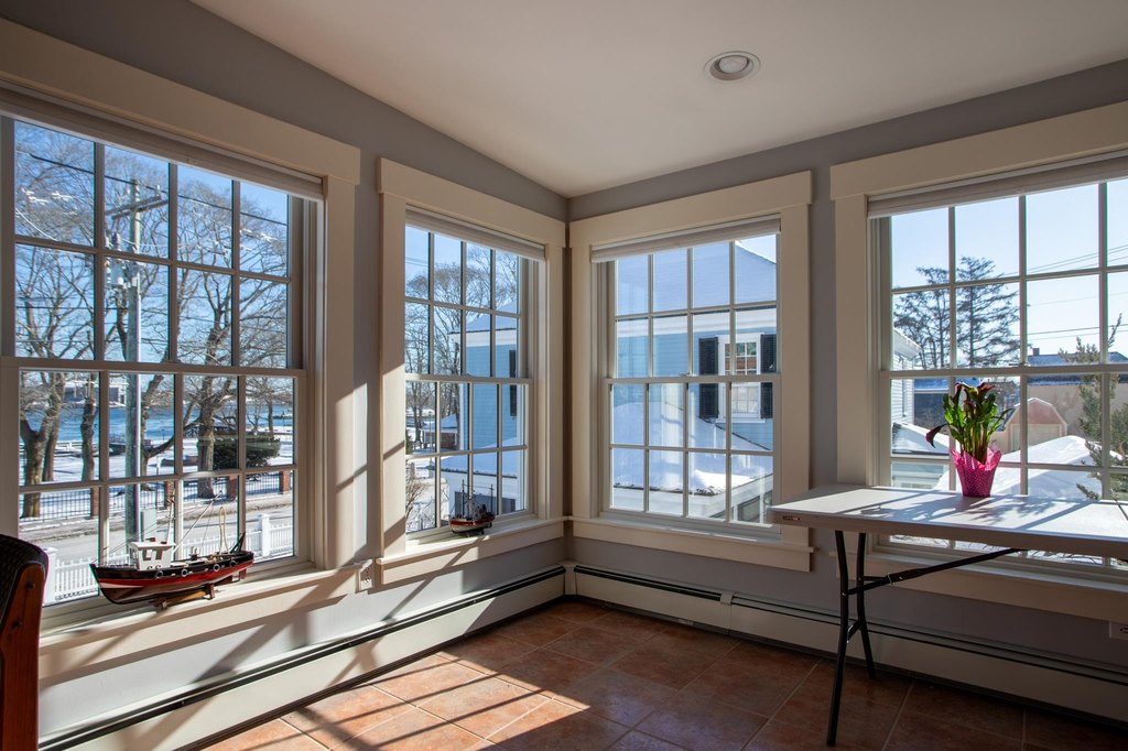 Portsmouth, New Hampshire, 03801, United States, 2 Bedrooms Bedrooms, ,2 BathroomsBathrooms,Residential,Forsale,1934006