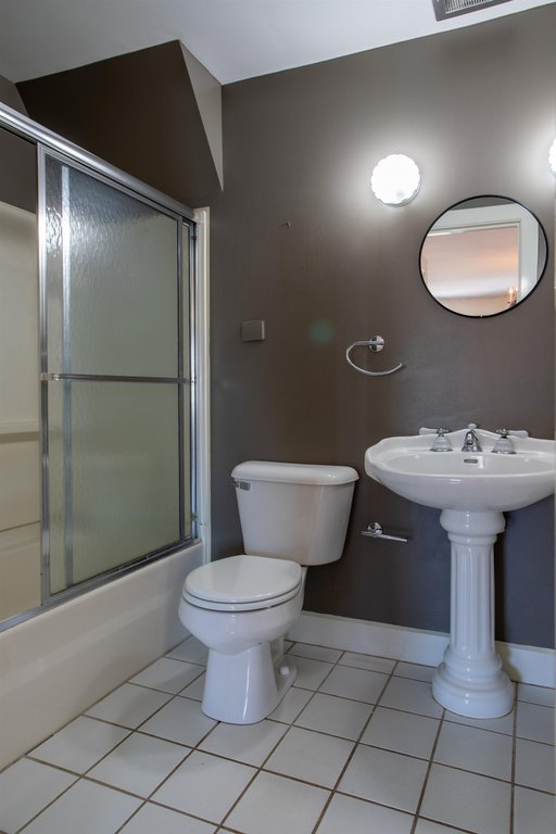 Portsmouth, New Hampshire, 03801, United States, 2 Bedrooms Bedrooms, ,2 BathroomsBathrooms,Residential,Forsale,1934006