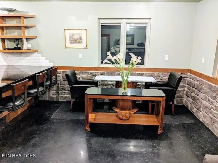 Kingston, Tennessee, 37763, United States, 2 Bedrooms Bedrooms, ,1 BathroomBathrooms,Residential,Forsale,1893805