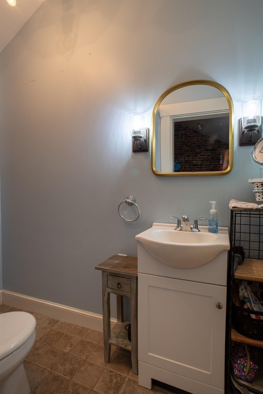 Portsmouth, New Hampshire, 03801, United States, 2 Bedrooms Bedrooms, ,2 BathroomsBathrooms,Residential,Forsale,1934006