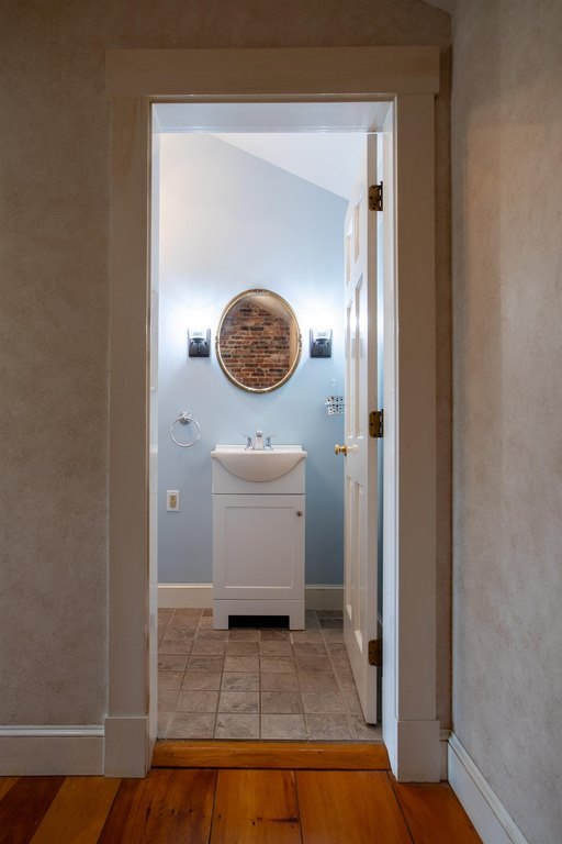 Portsmouth, New Hampshire, 03801, United States, 2 Bedrooms Bedrooms, ,2 BathroomsBathrooms,Residential,Forsale,1934006