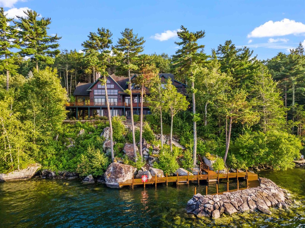Alton, New Hampshire, 03810, United States, 5 Bedrooms Bedrooms, ,5.5 BathroomsBathrooms,Residential,Forsale,1933955