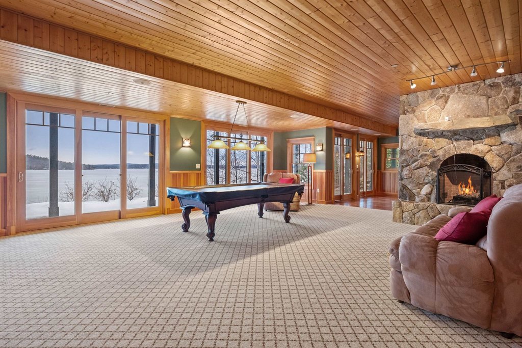 Alton, New Hampshire, 03810, United States, 5 Bedrooms Bedrooms, ,5.5 BathroomsBathrooms,Residential,Forsale,1933955