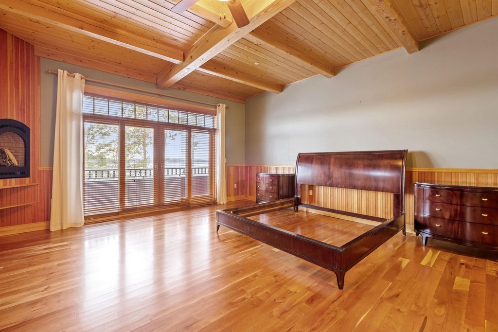 Alton, New Hampshire, 03810, United States, 5 Bedrooms Bedrooms, ,5.5 BathroomsBathrooms,Residential,Forsale,1933955