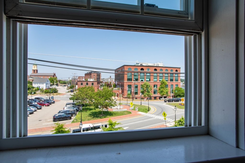 Portsmouth, New Hampshire, 03801, United States, 2 Bedrooms Bedrooms, ,2 BathroomsBathrooms,Residential,Forsale,1934006