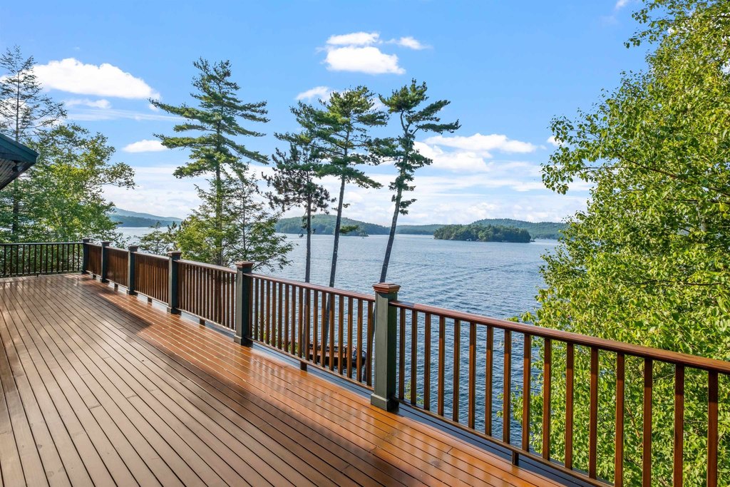 Alton, New Hampshire, 03810, United States, 5 Bedrooms Bedrooms, ,5.5 BathroomsBathrooms,Residential,Forsale,1933955