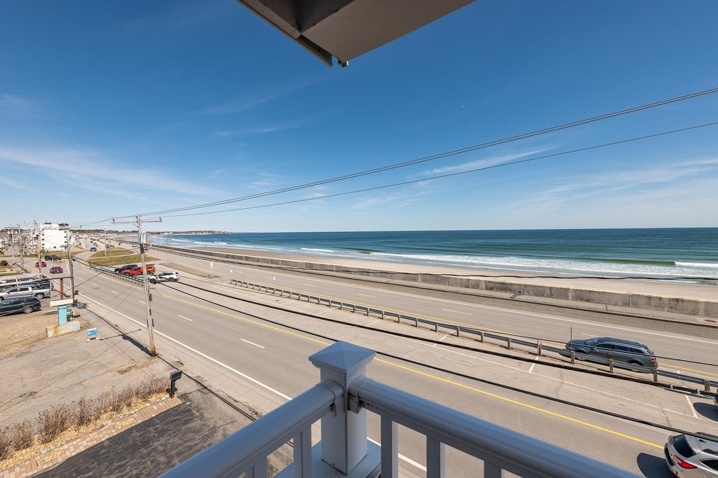 Hampton, New Hampshire, 03842, United States, 2 Bedrooms Bedrooms, ,2 BathroomsBathrooms,Residential,Forsale,2004706