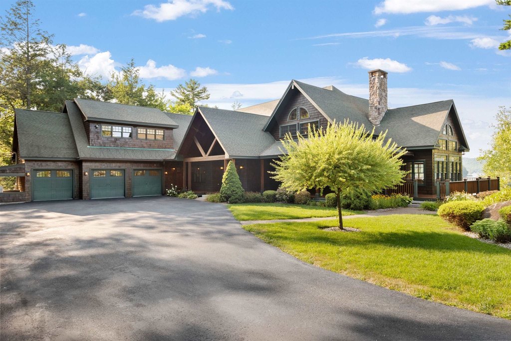Alton, New Hampshire, 03810, United States, 5 Bedrooms Bedrooms, ,5.5 BathroomsBathrooms,Residential,Forsale,1933955