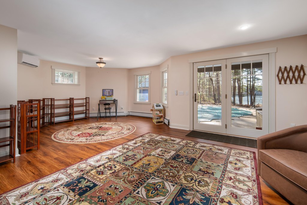 Kittery, Maine, 03904, United States, 6 Bedrooms Bedrooms, ,6.5 BathroomsBathrooms,Residential,Forsale,1893982