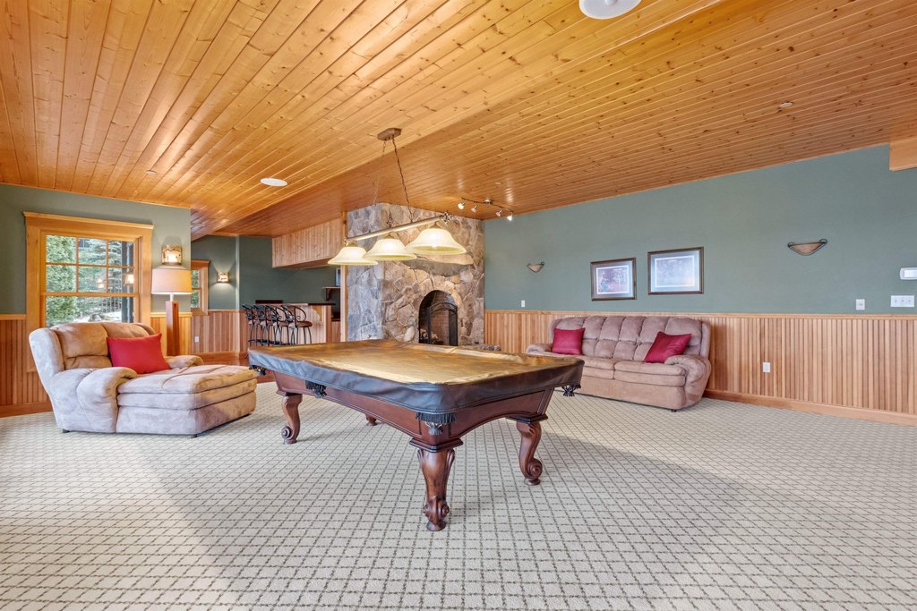 Alton, New Hampshire, 03810, United States, 5 Bedrooms Bedrooms, ,5.5 BathroomsBathrooms,Residential,Forsale,1933955