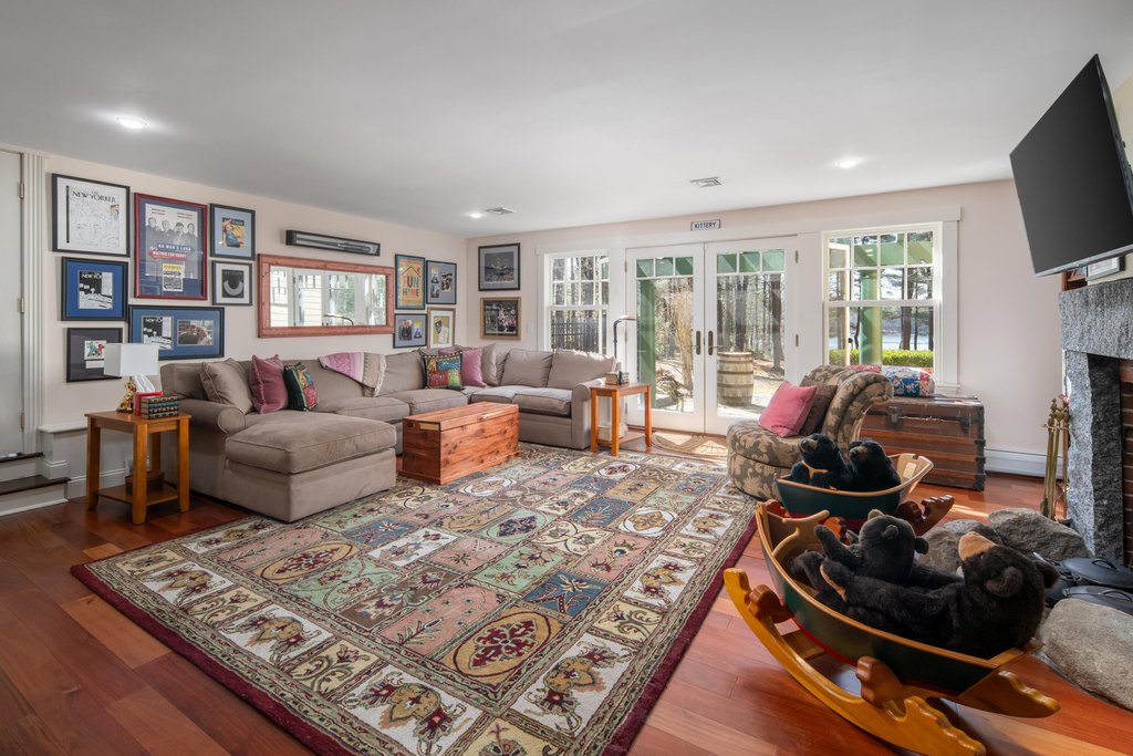 Kittery, Maine, 03904, United States, 6 Bedrooms Bedrooms, ,6.5 BathroomsBathrooms,Residential,Forsale,1893982