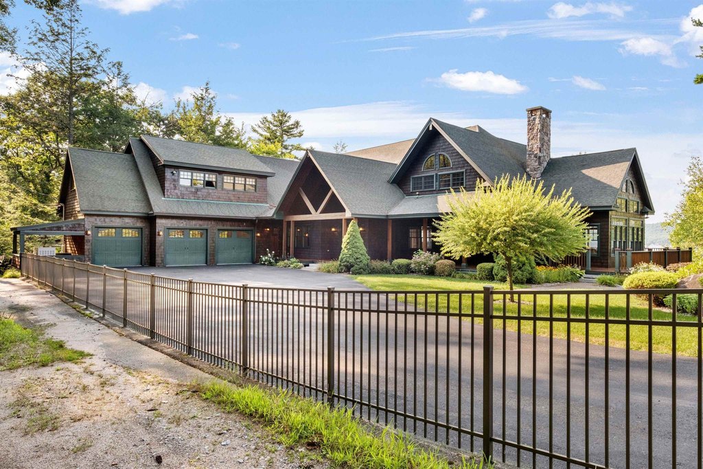 Alton, New Hampshire, 03810, United States, 5 Bedrooms Bedrooms, ,5.5 BathroomsBathrooms,Residential,Forsale,1933955