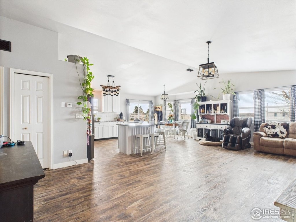 Briggsdale, Colorado, 80611, United States, 8 Bedrooms Bedrooms, ,3 BathroomsBathrooms,Residential,Forsale,1926803