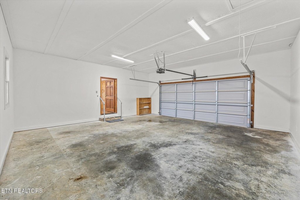 Cookeville, Tennessee, 38506, United States, 3 Bedrooms Bedrooms, ,2 BathroomsBathrooms,Residential,Forsale,1885996