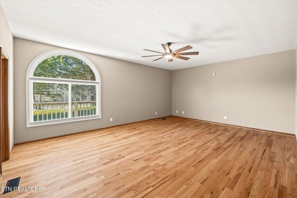 Cookeville, Tennessee, 38506, United States, 3 Bedrooms Bedrooms, ,2 BathroomsBathrooms,Residential,Forsale,1885996