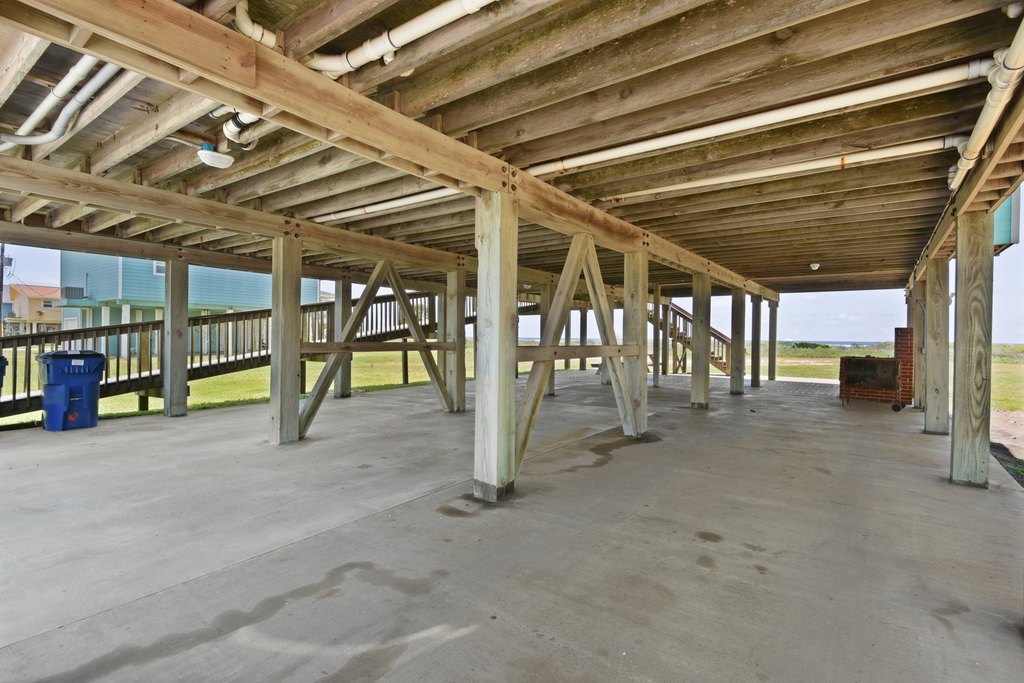 Surfside Beach, Texas, 77541, United States, 10 Bedrooms Bedrooms, ,6 BathroomsBathrooms,Residential,Forsale,1889080