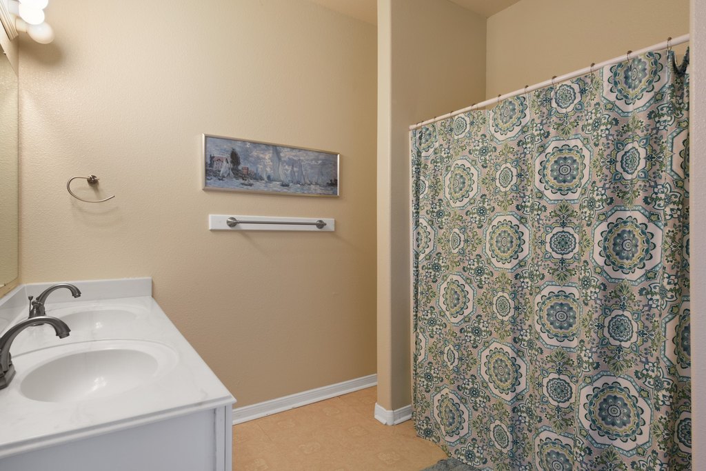 Surfside Beach, Texas, 77541, United States, 10 Bedrooms Bedrooms, ,6 BathroomsBathrooms,Residential,Forsale,1889080