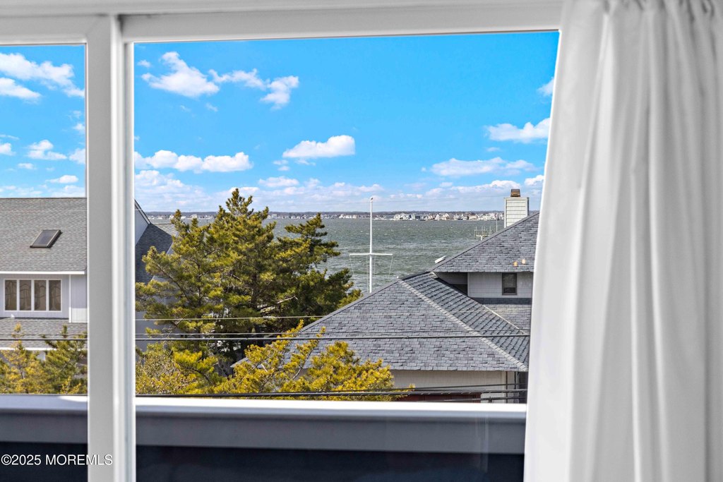Mantoloking, New Jersey, 08738, United States, 6 Bedrooms Bedrooms, ,4.5 BathroomsBathrooms,Residential,Forsale,1884506