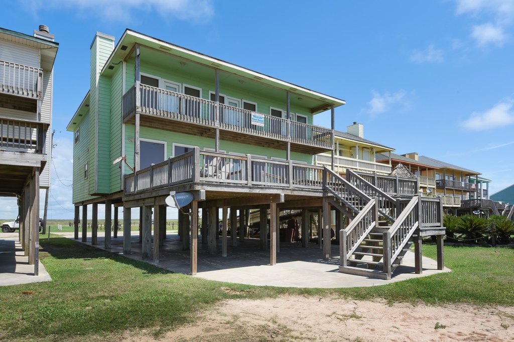 Surfside Beach, Texas, 77541, United States, 10 Bedrooms Bedrooms, ,6 BathroomsBathrooms,Residential,Forsale,1889080