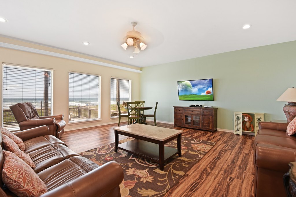 Surfside Beach, Texas, 77541, United States, 10 Bedrooms Bedrooms, ,6 BathroomsBathrooms,Residential,Forsale,1889080