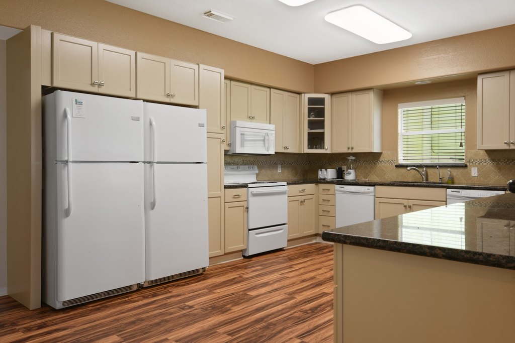 Surfside Beach, Texas, 77541, United States, 10 Bedrooms Bedrooms, ,6 BathroomsBathrooms,Residential,Forsale,1889080