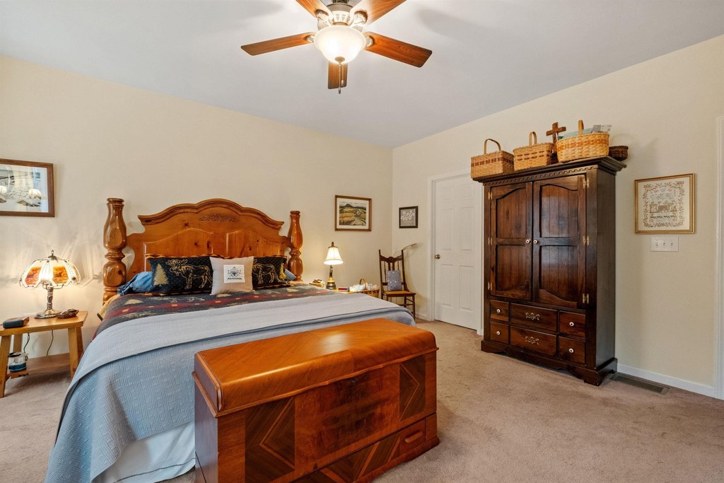 Laconia, New Hampshire, 03246, United States, 3 Bedrooms Bedrooms, ,2.5 BathroomsBathrooms,Residential,Forsale,1909923