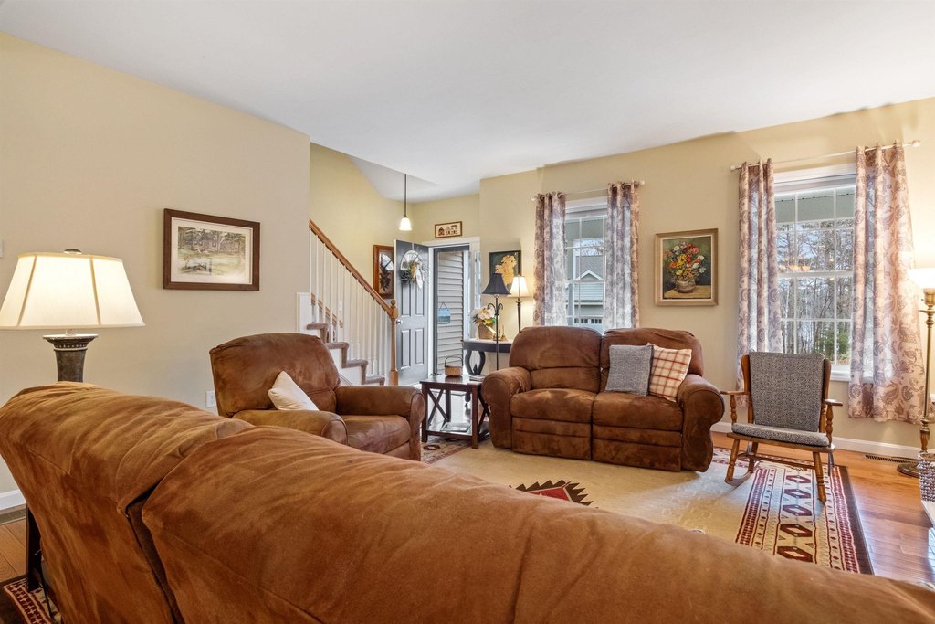 Laconia, New Hampshire, 03246, United States, 3 Bedrooms Bedrooms, ,2.5 BathroomsBathrooms,Residential,Forsale,1909923