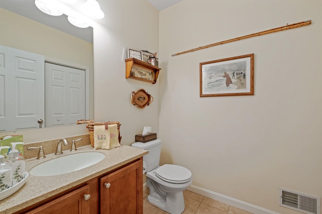 Laconia, New Hampshire, 03246, United States, 3 Bedrooms Bedrooms, ,2.5 BathroomsBathrooms,Residential,Forsale,1909923
