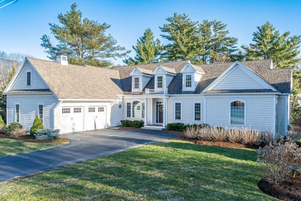Ogunquit, Maine, 03907, United States, 4 Bedrooms Bedrooms, ,3 BathroomsBathrooms,Residential,Forsale,1894028