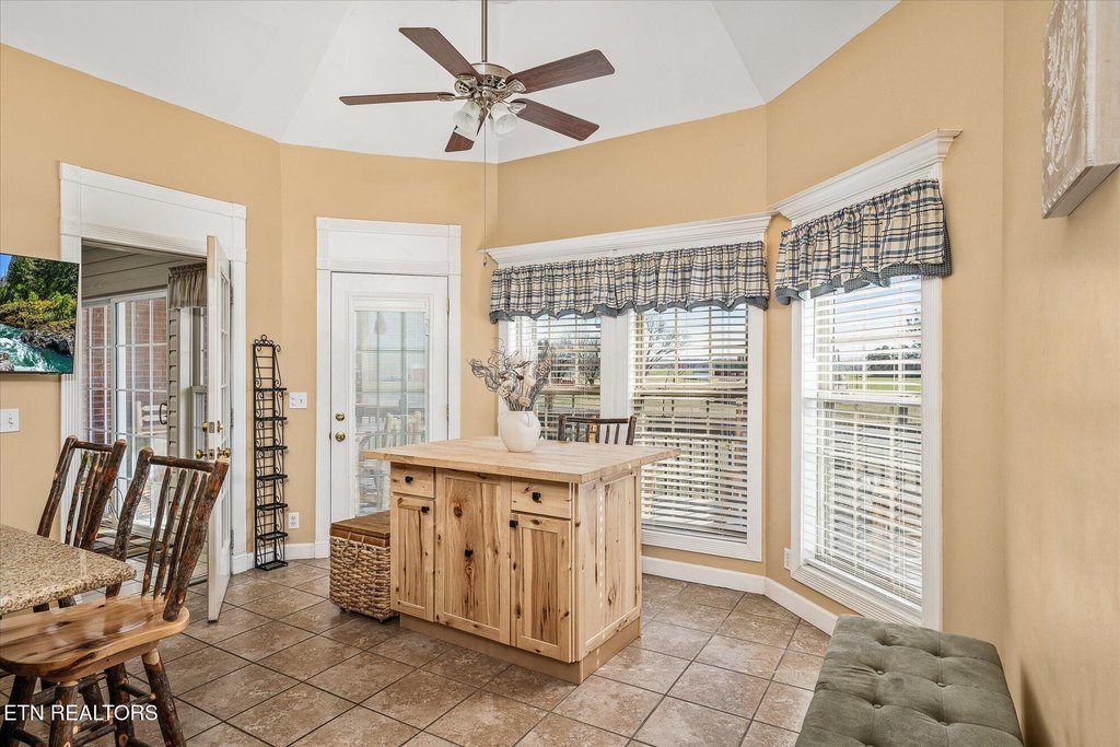 Sparta, Tennessee, 38583, United States, 3 Bedrooms Bedrooms, ,2.5 BathroomsBathrooms,Residential,Forsale,1885995