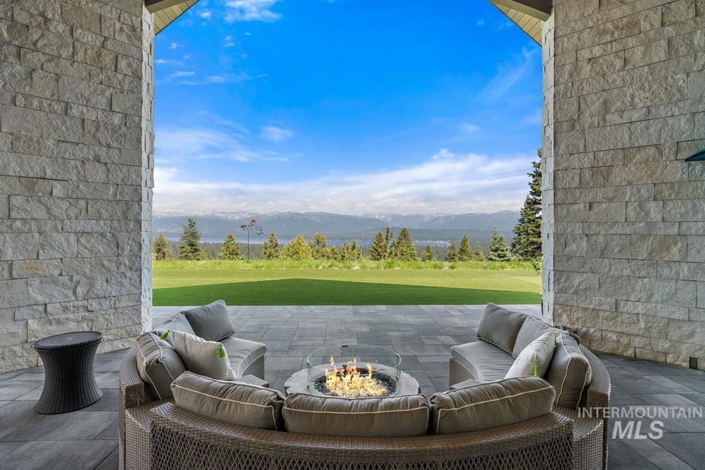 McCall, Idaho, 83638, United States, 5 Bedrooms Bedrooms, ,8 BathroomsBathrooms,Residential,Forsale,1889407