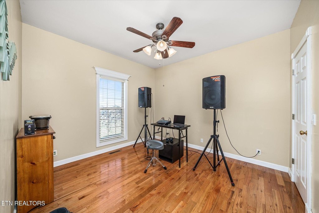 Sparta, Tennessee, 38583, United States, 3 Bedrooms Bedrooms, ,2.5 BathroomsBathrooms,Residential,Forsale,1885995