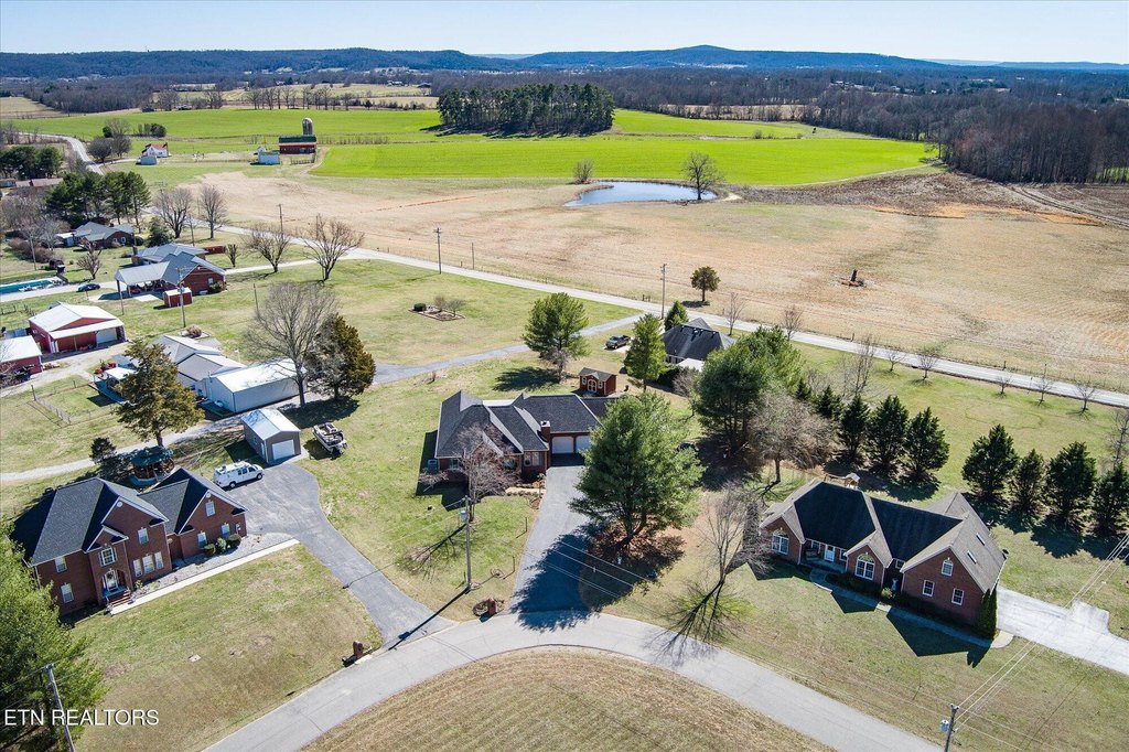 Sparta, Tennessee, 38583, United States, 3 Bedrooms Bedrooms, ,2.5 BathroomsBathrooms,Residential,Forsale,1885995