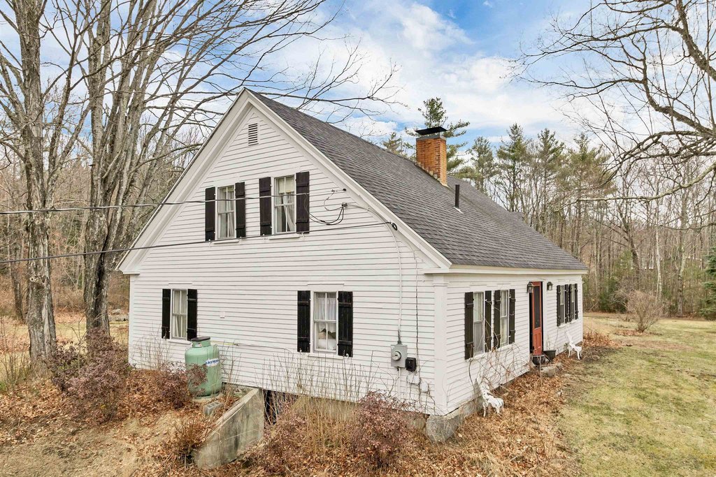 Moultonborough, New Hampshire, 03254, United States, 3 Bedrooms Bedrooms, ,2 BathroomsBathrooms,Residential,Forsale,1933987