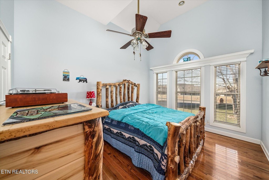 Sparta, Tennessee, 38583, United States, 3 Bedrooms Bedrooms, ,2.5 BathroomsBathrooms,Residential,Forsale,1885995
