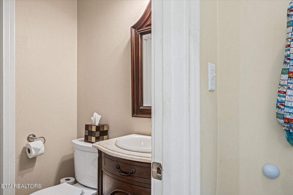 Sparta, Tennessee, 38583, United States, 3 Bedrooms Bedrooms, ,2.5 BathroomsBathrooms,Residential,Forsale,1885995