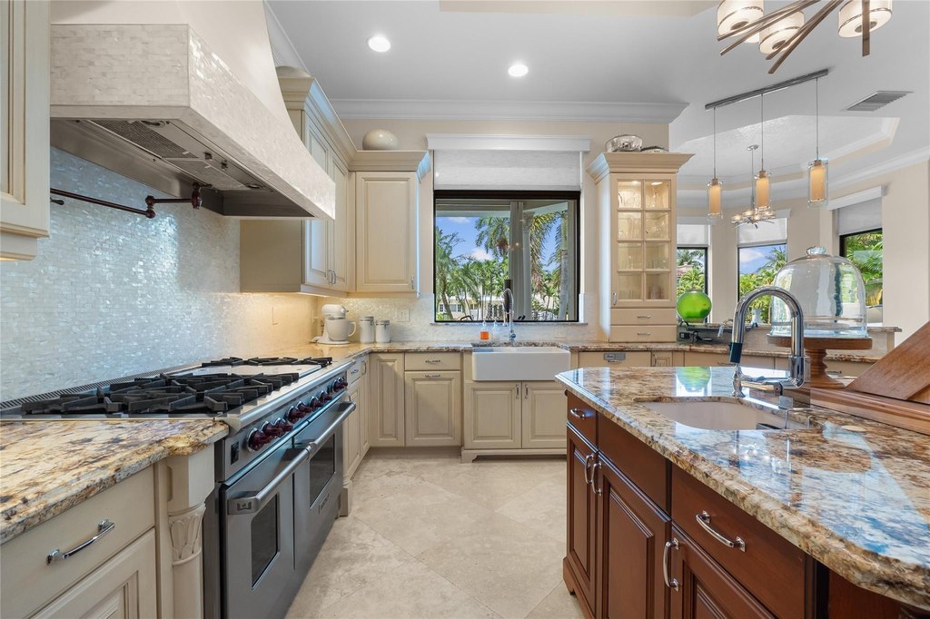 Fort Lauderdale, Florida, 33301, United States, 6 Bedrooms Bedrooms, ,6.5 BathroomsBathrooms,Residential,Forsale,1968307