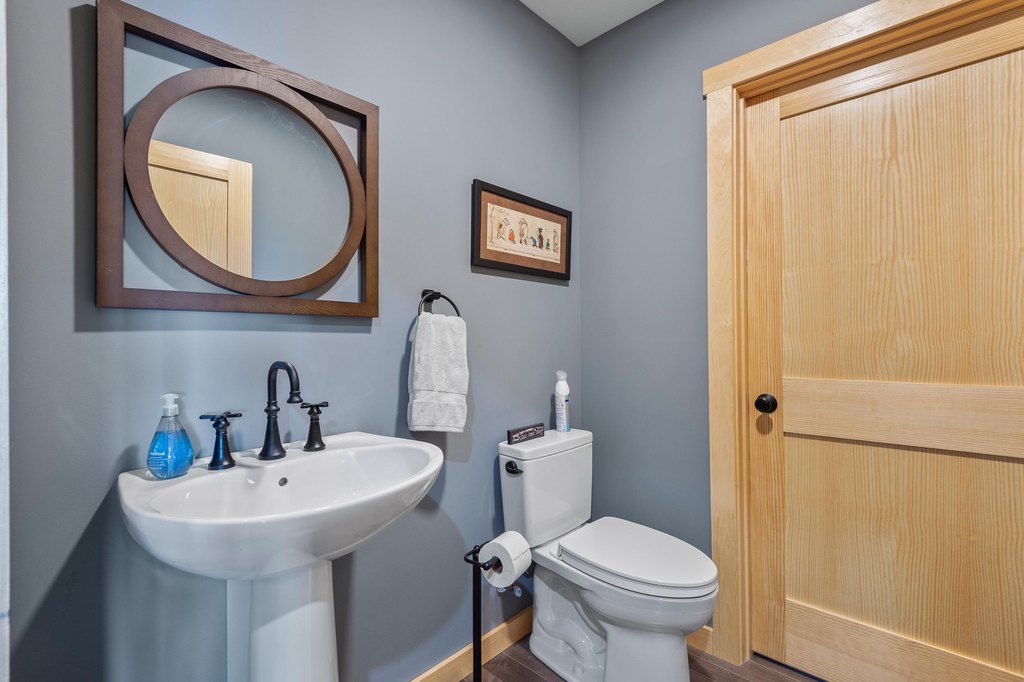 Ossipee, New Hampshire, 03814, United States, 2 Bedrooms Bedrooms, ,2.5 BathroomsBathrooms,Residential,Forsale,1933974