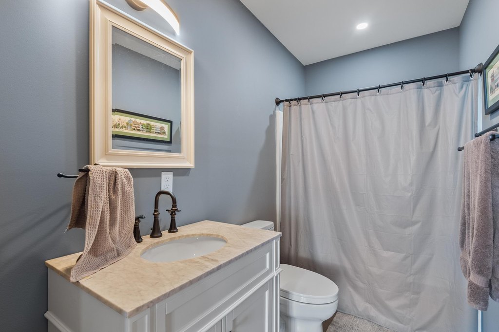 Ossipee, New Hampshire, 03814, United States, 2 Bedrooms Bedrooms, ,2.5 BathroomsBathrooms,Residential,Forsale,1933974