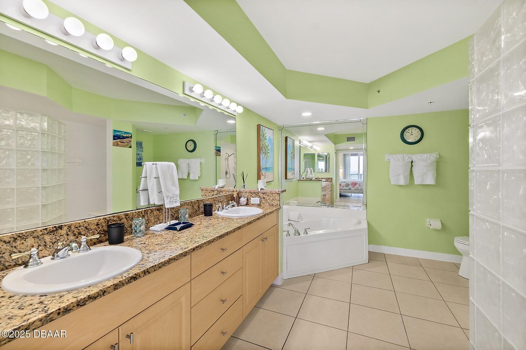 Daytona Beach Shores, Florida, 32118, United States, 3 Bedrooms Bedrooms, ,3 BathroomsBathrooms,Residential,Forsale,1990163