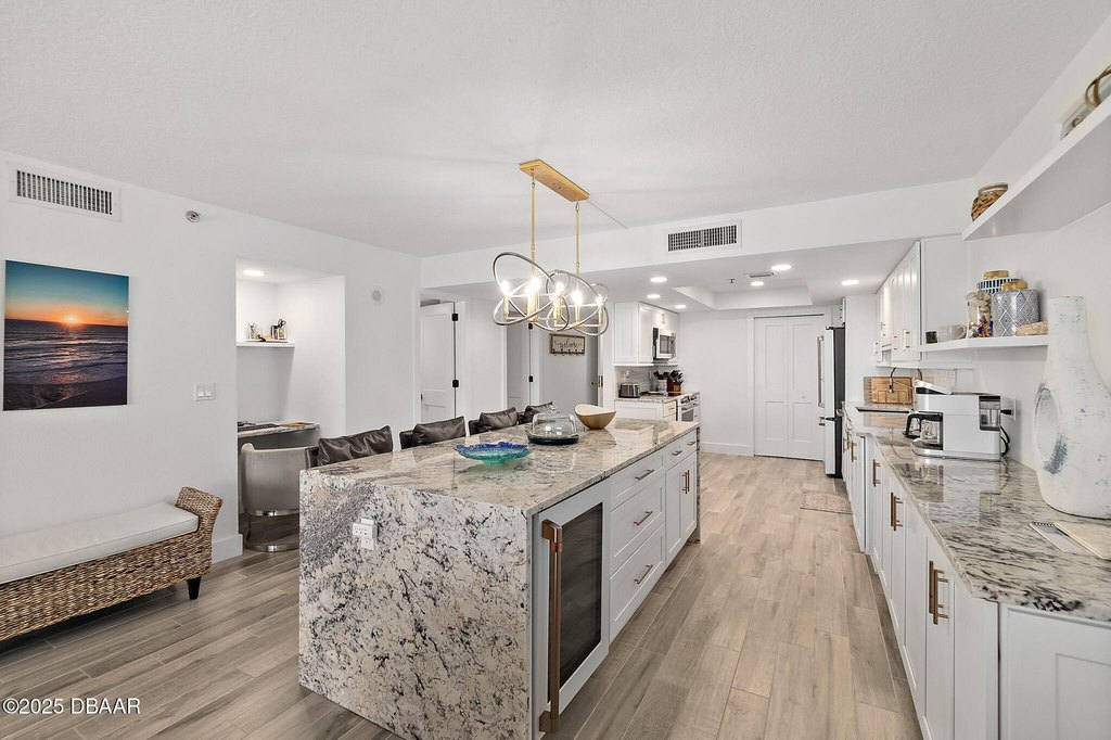 Daytona Beach Shores, Florida, 32118, United States, 2 Bedrooms Bedrooms, ,2 BathroomsBathrooms,Residential,Forsale,1900233